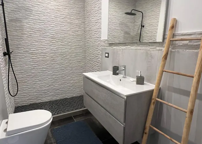 Alena Pensión Matino